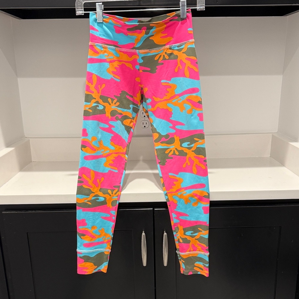 Letarte Pink and Blue Camouflage Women’s Leggings. Size S